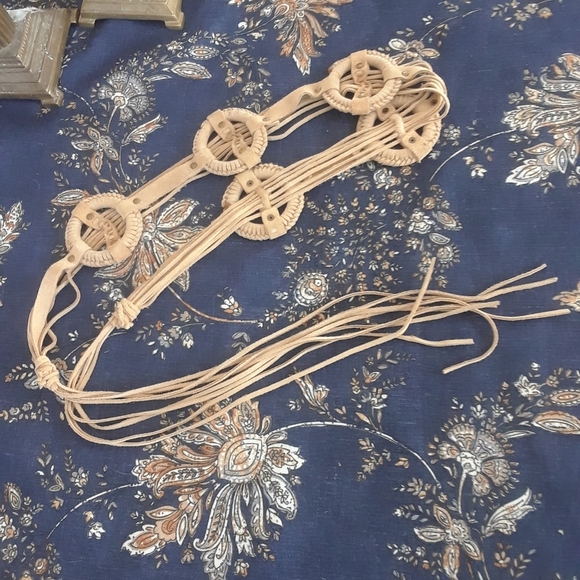 Tribal 70s 80s suede leather tasseled belts - Picture 5 of 16